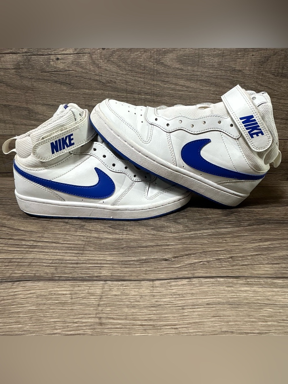 Nike Court Borough Mid 2 Sneakers Big Kids Size 4.5Y Casual Shoes